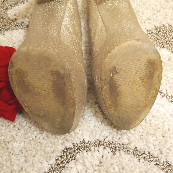 Enzo Angioloni gold peep toe sz9 - Picture 8 of 11